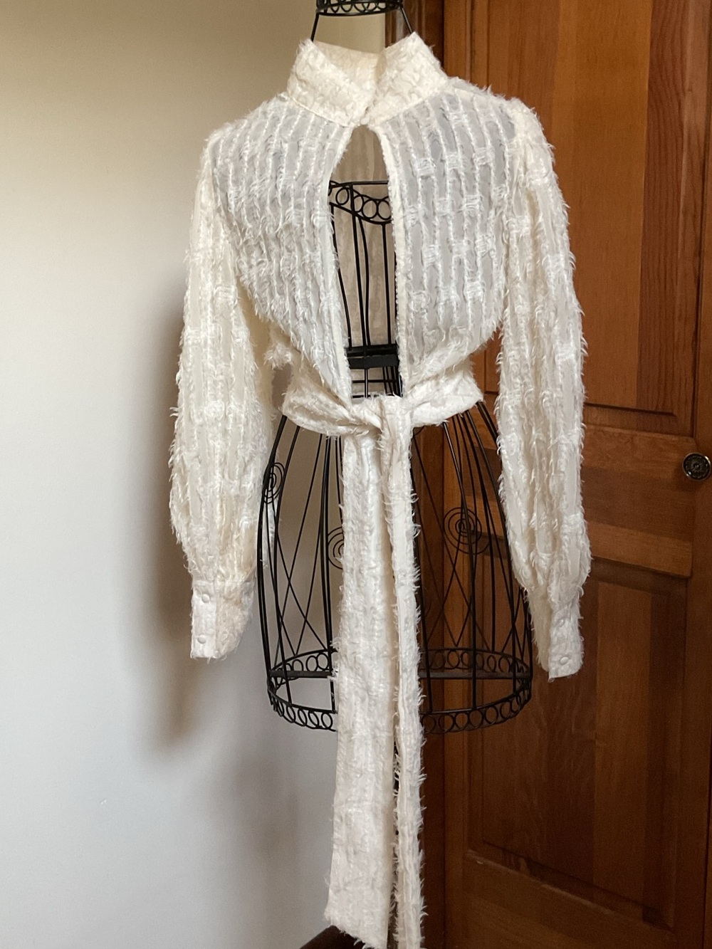 HYFVE Cozy Ivory Textured Fuzzy Top, Small - Picture 2 of 5